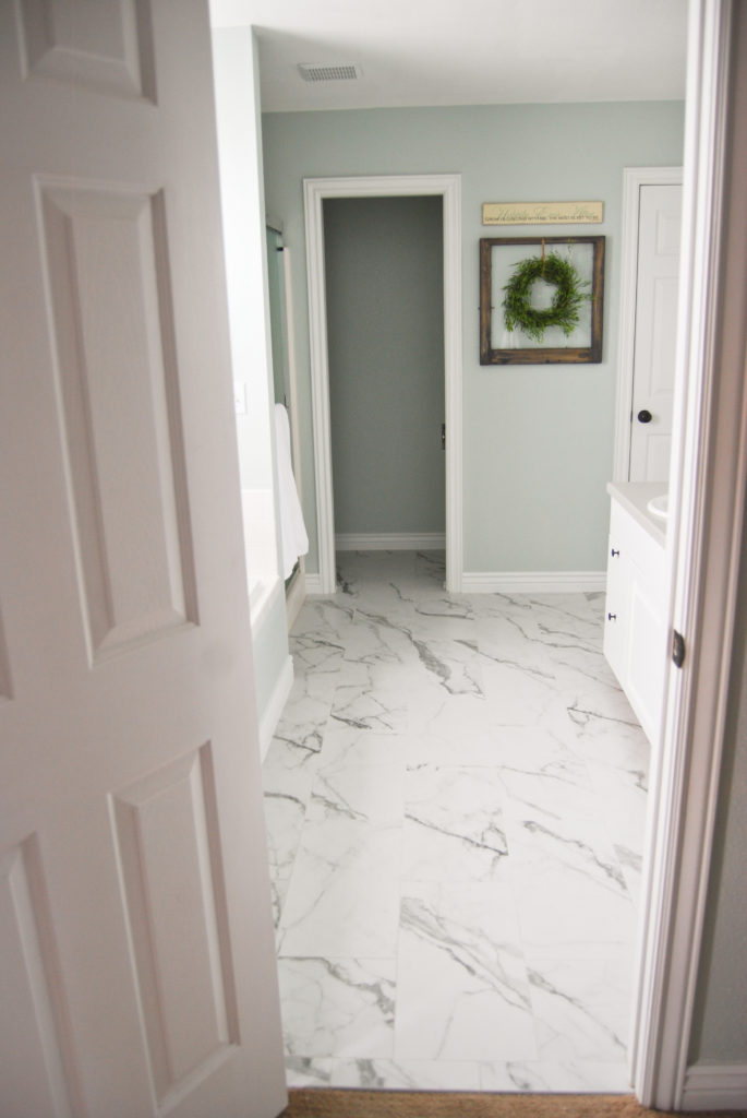 gray and white bathroom tile